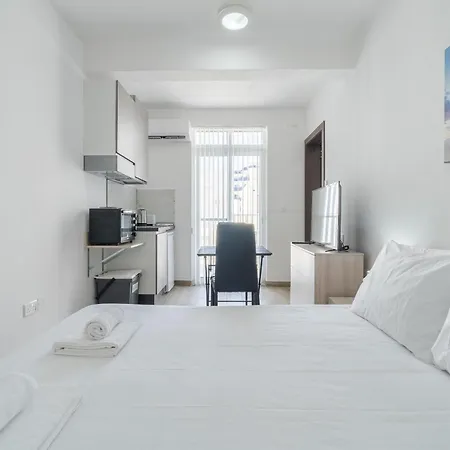 Homes With Wifi & Ac Just Steps To Seafront By 360 Estates Apartman Gżira