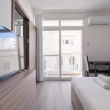 Homes With Wifi & Ac Just Steps To Seafront By 360 Estates *