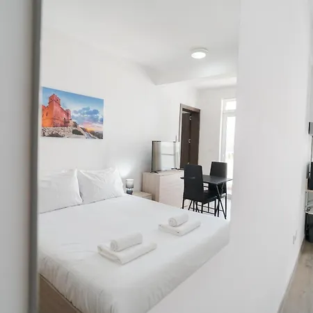 Homes With Wifi & Ac Just Steps To Seafront By 360 Estates