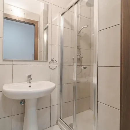 Apartman Homes With Wifi & Ac Just Steps To Seafront By 360 Estates *