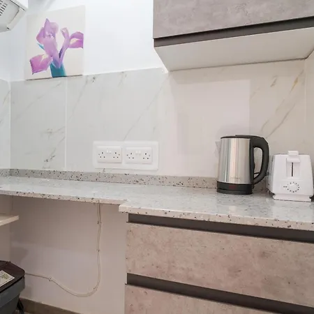 Homes With Wifi & Ac Just Steps To Seafront By 360 Estates Gżira