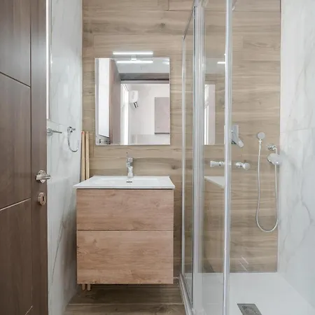 Homes With Wifi & Ac Just Steps To Seafront By 360 Estates Gzira