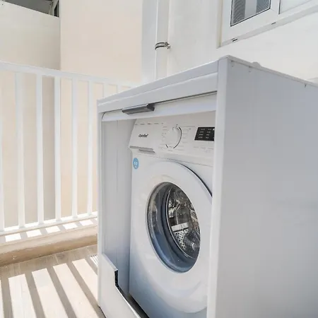 公寓 Homes With Wifi & Ac Just Steps To Seafront By 360 Estates