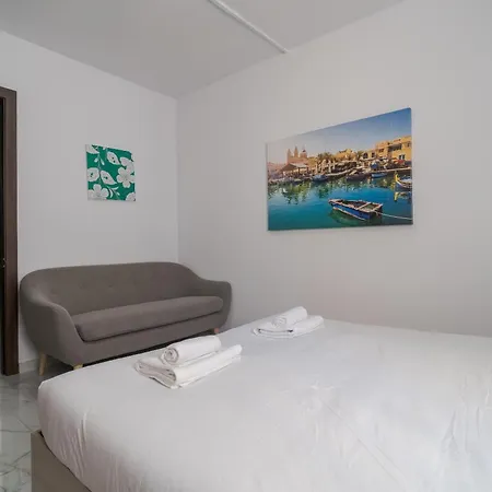 Homes With Wifi & Ac Just Steps To Seafront By 360 Estates *