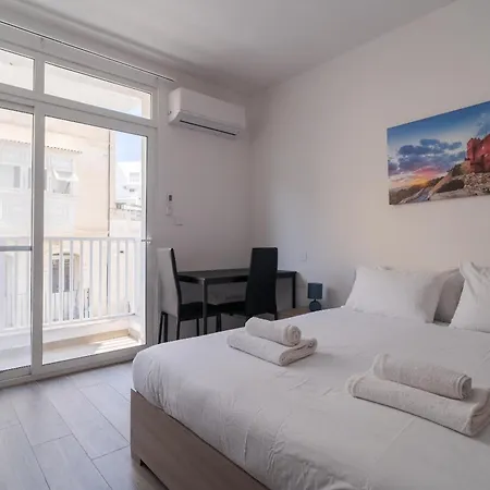 Homes With Wifi & Ac Just Steps To Seafront By 360 Estates *